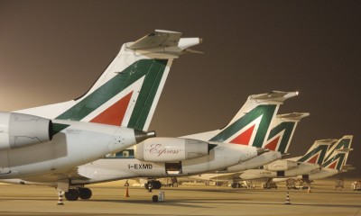 La nuova Alitalia decollerà con meno aerei e la metà dei dipendenti. Ma con quale marchio?