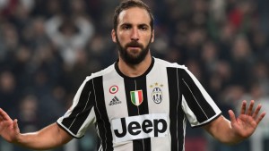 Higuaín &quot;en Italia sólo en Juventus&quot;