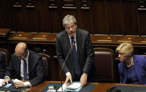 Gentiloni: &quot;Rivendico lavoro Renzi. Governo dura fin quando ha fiducia&quot; Stasera il voto della Camera