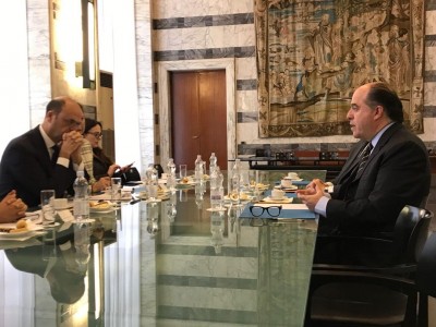 Borges se reúne con Alfano canciller italiano, que pidió devolver poderes a la Asamblea
