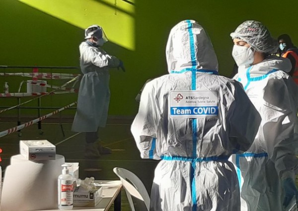 Coronavirus in Italia, oggi 12.532 contagi e 448 morti