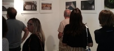 Il palazzo di Acquedotto Pugliese in una mostra fotografica