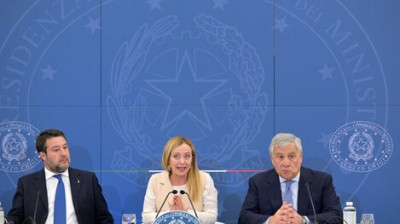 De izquierda a derecha, Matteo Salvini, Giorgia Meloni y Antonio Tajani. Cita en el Palacio Chigi 