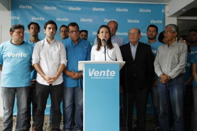 Maria Corina Machado y los Diputados de Vente Venezuela