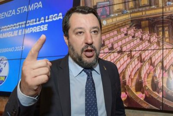 Salvini: &quot;Nessun inciucio, dove c&#039;è Pd o Renzi non c&#039;è Lega&quot;. Suppletive Roma, vince Gualtieri