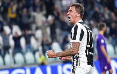 Mario Mandzukic selló el triunfo de Juventus