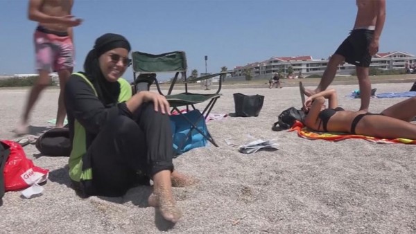 Sisco, en Córcega, también prohibe el burkini en sus playas después Cannes