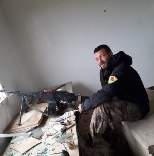 Lorenzo Orsetti nella foto del suo profilo Facebook