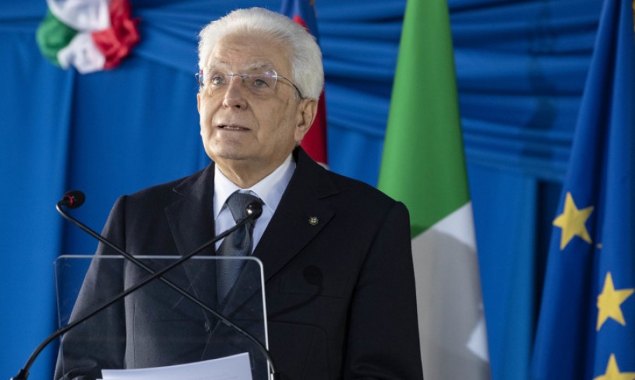 Mattarella: il titolo di resistente va a tutti coloro che si oppongono a una invasione straniera