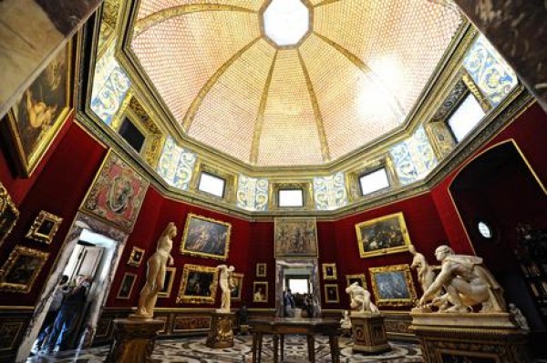 Uffizi superstar, superati i Vaticani e il Colosseo