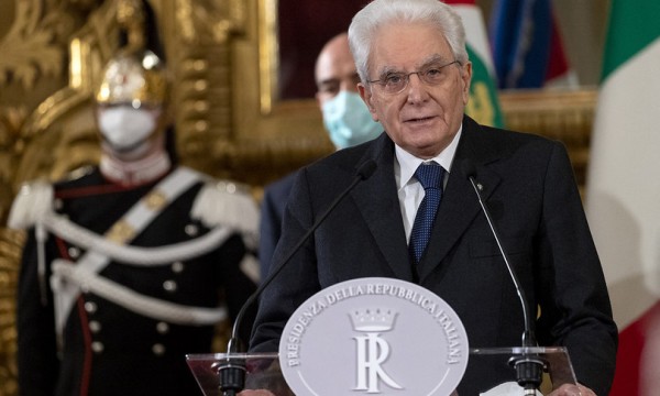 Per Mattarella la legge 121 che ha riformato la Polizia è &quot;un caposaldo dei nostri tempi&quot;