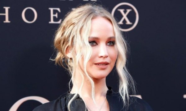 Jennifer Lawrence se estrena en Twitter y pide justicia para Breonna Taylor