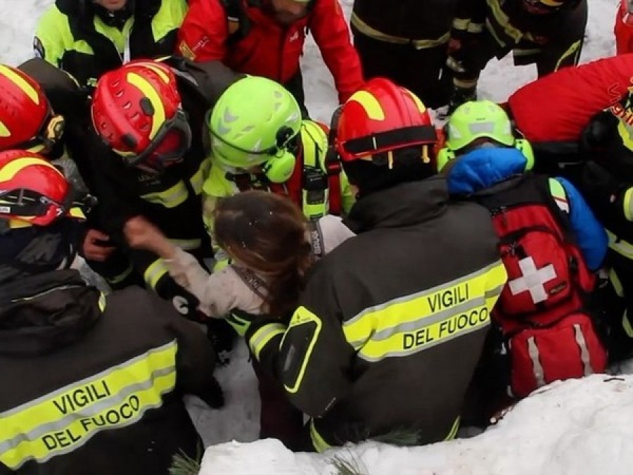 Rigopiano, estratte vive dalle macerie altre 4 persone