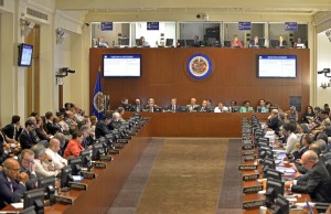 OEA aprueba llamar a una reunión de cancilleres de países miembros para tratar crisis venezolana