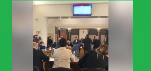 Taranto -  Verdi  «Grazie a Vincenzo Fornaro che ieri ha mostrato come al solito il coraggio della coerenza»