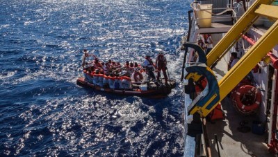 Recuperan 22 cadáveres en una patera cargada inmigrantes en el Mediterráneo