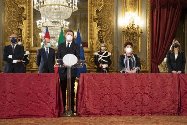 Renzi al quirinale &#039;Serve presto un governo ma ci dicano se ci vogliono&#039;