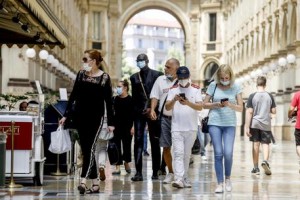 Coronavirus, Conte: &#039;Possibile proseguire lo stato d&#039;emergenza&#039;