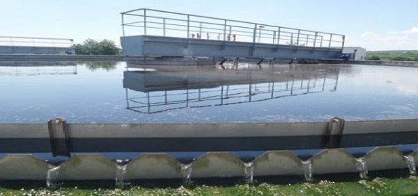 Acquedotto Pugliese «Le acque rilasciate dai depuratori nel canale Asso rispettano la legge»