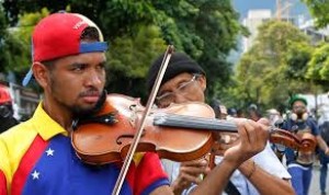 Liberaron al violinista Wuilly Arteaga bajo medidas cautelares &quot;No estoy libre porque mi país no está libre&quot;