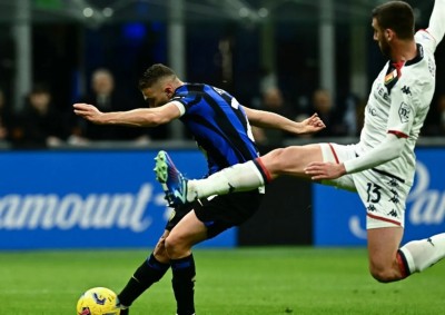 L&#039;Inter mette le mani sullo scudetto, 2-1 al Genoa e +15 sulla Juve