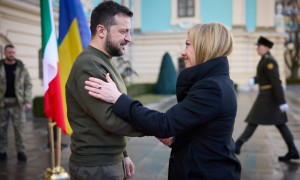 Volodymyr Zelensky  y Giorgia Meloni