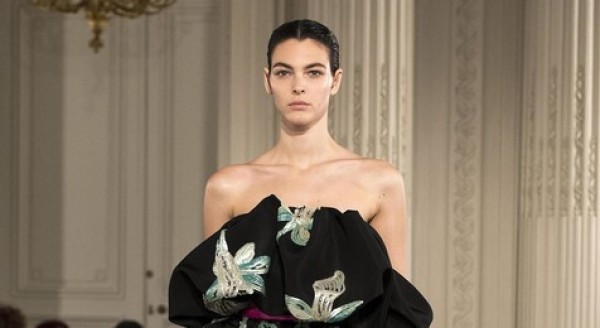 Nueva colección de Valentino brilló en Paris Nueva colección de Valentino brilló en Paris