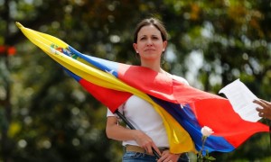 Venezuela Maria Corina Machado denuncia ho ricevuto ordine di cattura: Maduro sai dove trovarmi in Piazza fra la gente