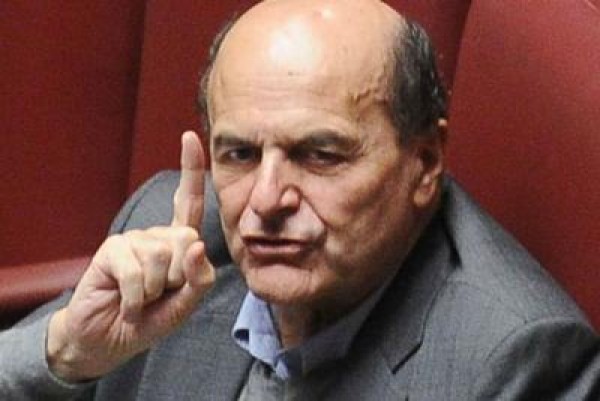 Pd, Bersani: &quot;Scissione c&#039;è già. Ieri ho visto solo dita negli occhi&quot;