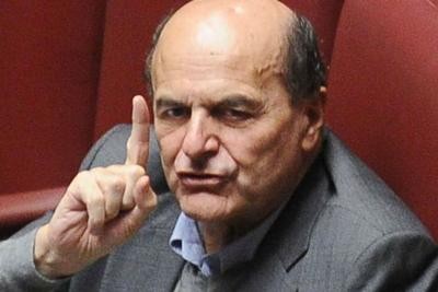 Pd, Bersani: &quot;Scissione c&#039;è già. Ieri ho visto solo dita negli occhi&quot;