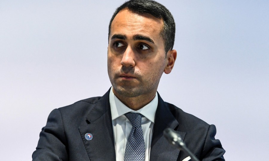 Di Maio lascia M5s: &quot;Uno non vale l&#039;altro&quot;