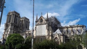 La catedral de Notre Dame, emblema de París, tras el incendio 