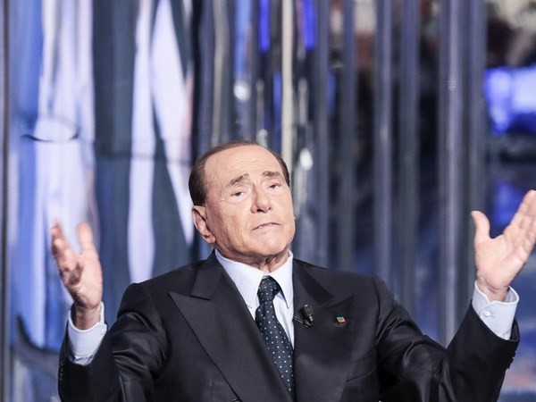 Berlusconi: &quot;C&#039;è un solo centrodestra. Guiderò la campagna&quot;