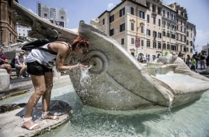 Calor &quot;africano&quot; y Roma sin agua