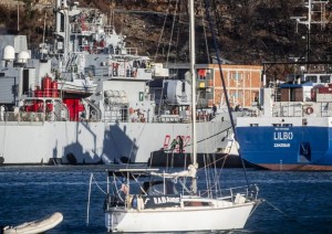 Il Tribunale di Roma sospende il trattenimento dei migranti in Albania e passa gli atti alla Ue. Salvini: &quot;Sentenza politica&quot;