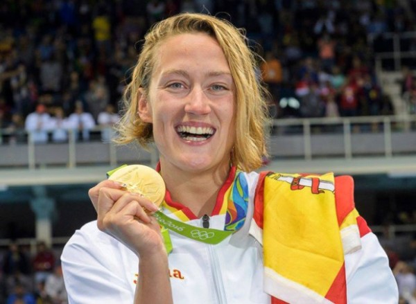 Mireia Belmonte, en la gloria (olímpica) España se rinde ante el oro