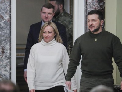 Giorgia Meloni y Volodimir Zelensky en Kiev.