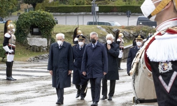 Mattarella: &quot;Ricordare chi si è sacrificato per lasciare un&#039;Italia unita, indipendente, libera, democratica&quot;