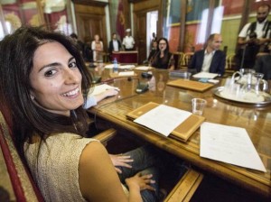 Virginia Raggi Sindaco di Roma durante i lavori della Giunta di Roma Capitale