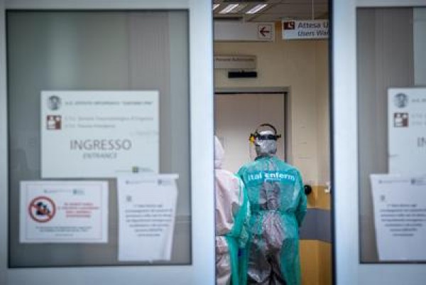 Coronavirus en Italia, 98.467 pacientes, 1.513 menos en 24 horas. Hay 29.315 víctimas, 236 en un día