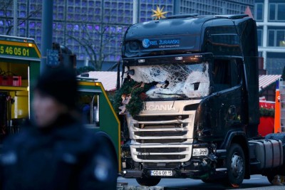 Berlin truck attack: Three detained in Tunisia including suspect&#039;s nephew