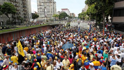 Anti-Maduro protesters call for delayed regional elections