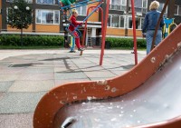 Troppo grande per l&#039;altalena, multato un 14enne a Rimini