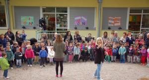 Bolzano – I bambini fanno festa ai nonni per la &quot;Giornata Internazionale dell&#039;Anziano