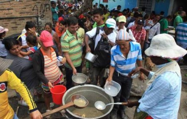 Venezuela - Settimana Santa della solidarietà: a Miranda si condivide il cibo