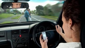 Troppo incidenti stradali, stretta su alcol, smartphone e cinture di sicurezza