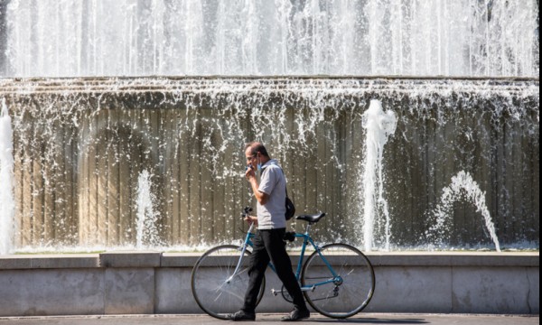 Caldo, afa a Milano