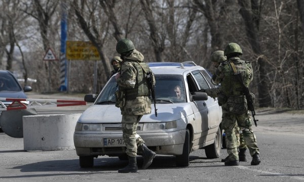 Posto di blocco di militari russi a Melitopol 