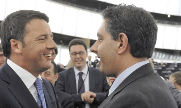 Si chiama &#039;Italia al centro&#039; la nuova creatura centrista di Renzi e Toti