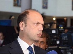 Alfano apre a Berlusconi  "si cambi Italicum"
